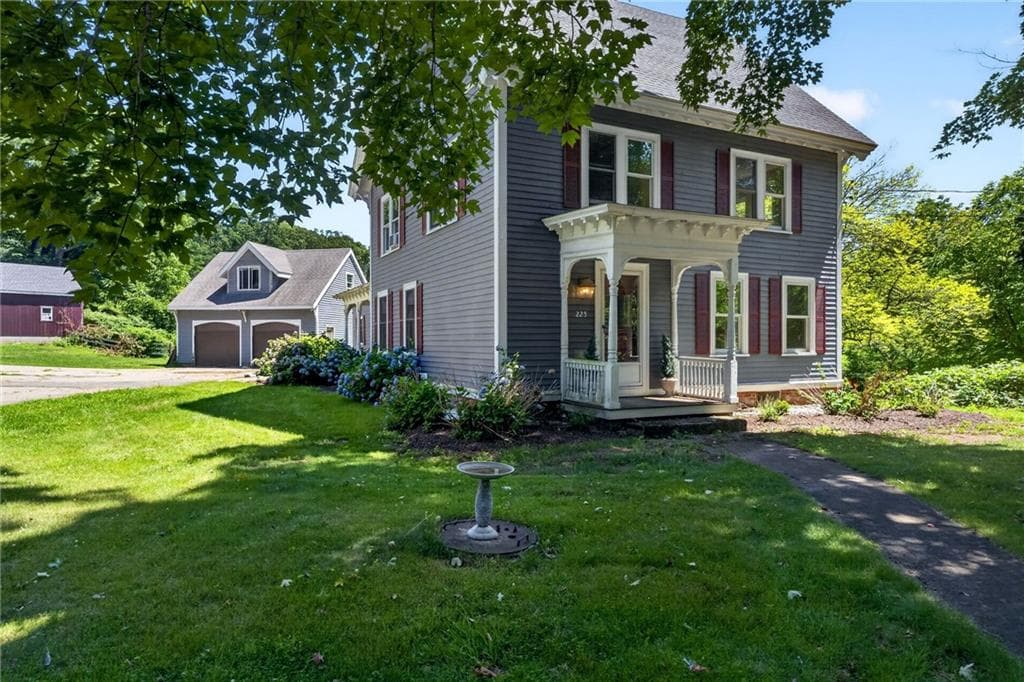 225 Scott Road photo 2