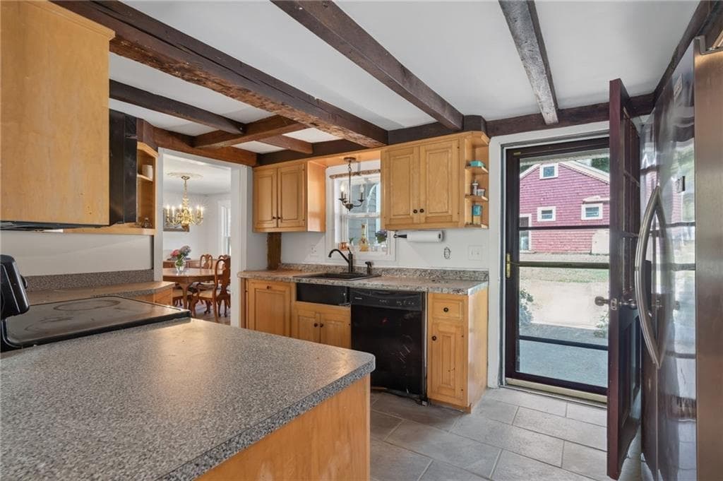 225 Scott Road photo 12