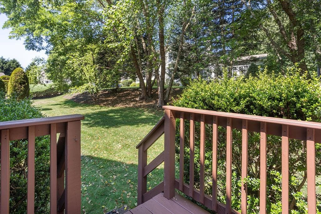 20 Sanctuary Drive photo 29