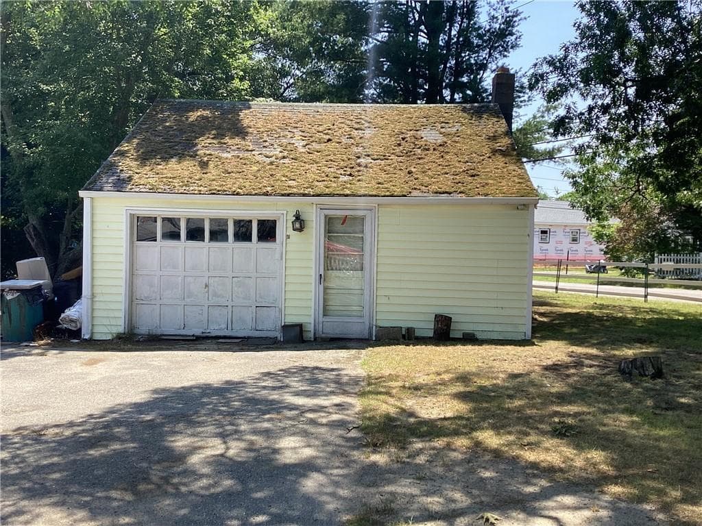 329 Namquid Drive photo 2