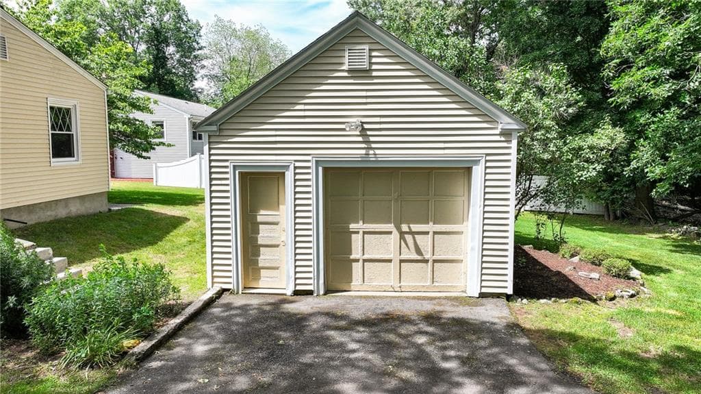 71 Roland Street photo 8