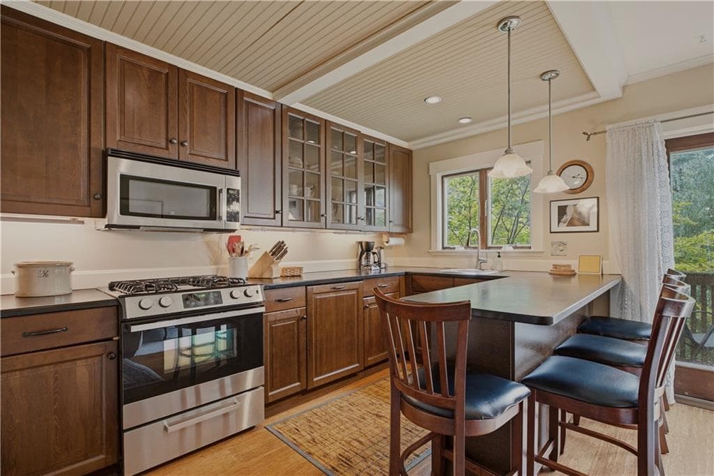 Multi Family at 15 17 Dennison Street, Newport, photo 40 of 50