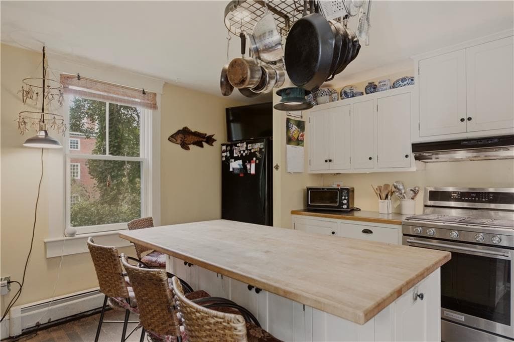 Multi Family at 15 17 Dennison Street, Newport, photo 21 of 50