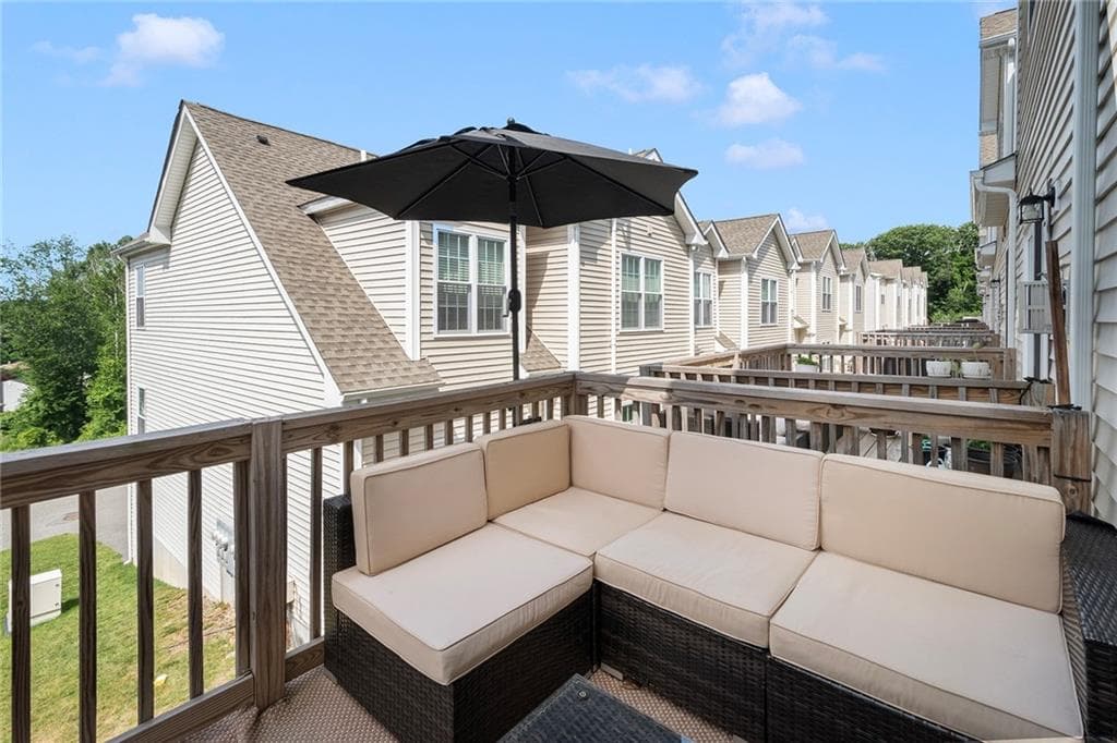 Condominium at 601 Hunting Hill Drive, Cumberland, photo 13 of 36