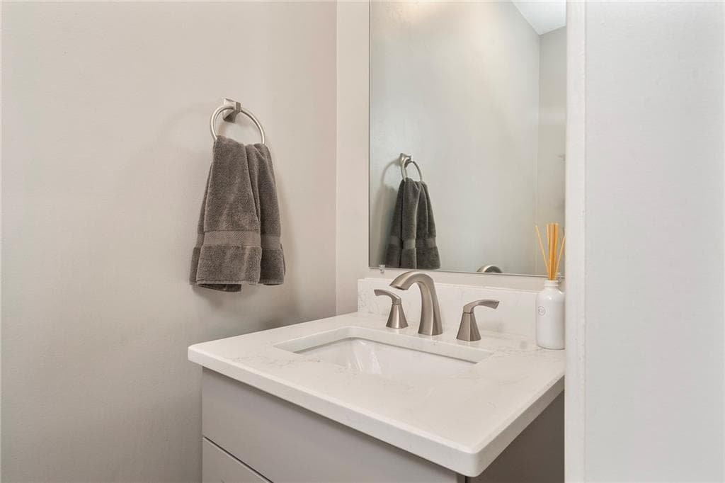 Condominium at 601 Hunting Hill Drive, Cumberland, photo 17 of 36