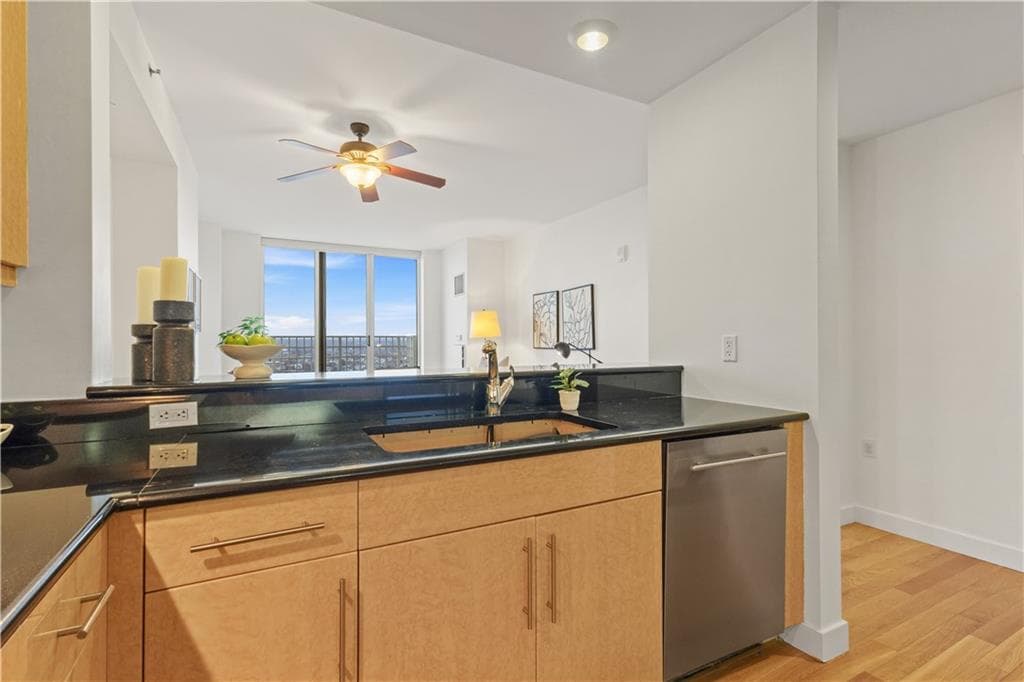 Condominium at 1 West Exchange Street UNIT 2602, Providence, photo 5 of 30