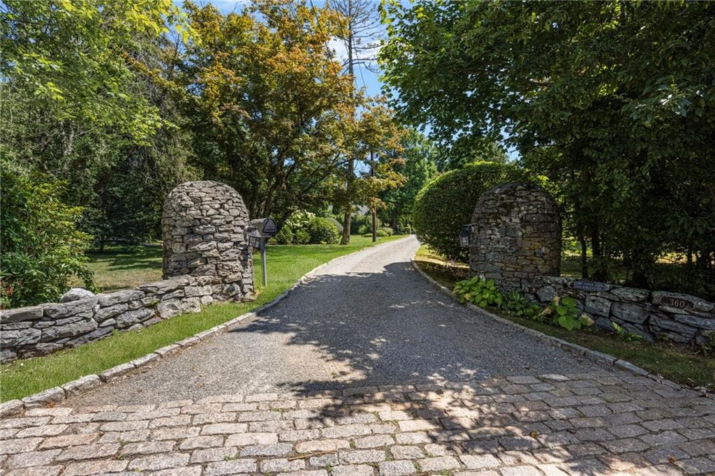 360 RUMSTICK Road photo 3