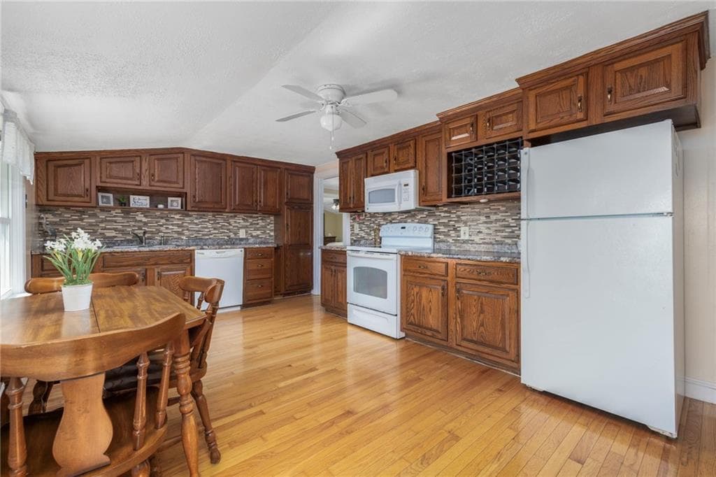 5443 Post Road photo 21