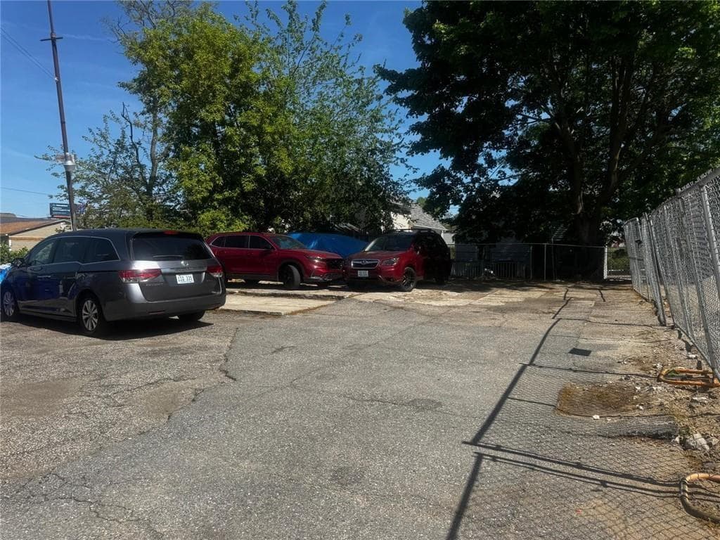 Multi Family at 194 Pavilion Avenue, Providence, photo 5 of 34