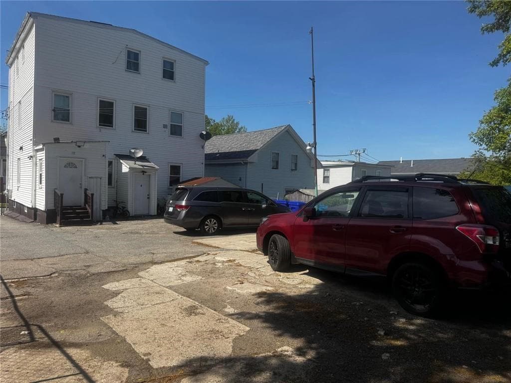 Multi Family at 194 Pavilion Avenue, Providence, photo 4 of 34