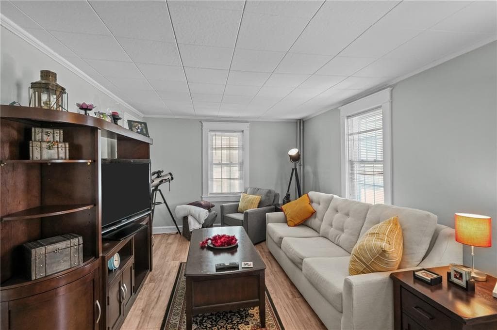 32 Houston Avenue photo 13