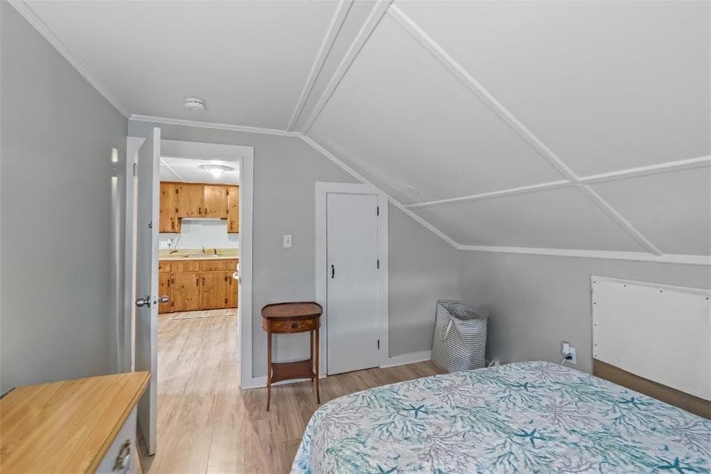 32 Houston Avenue photo 31