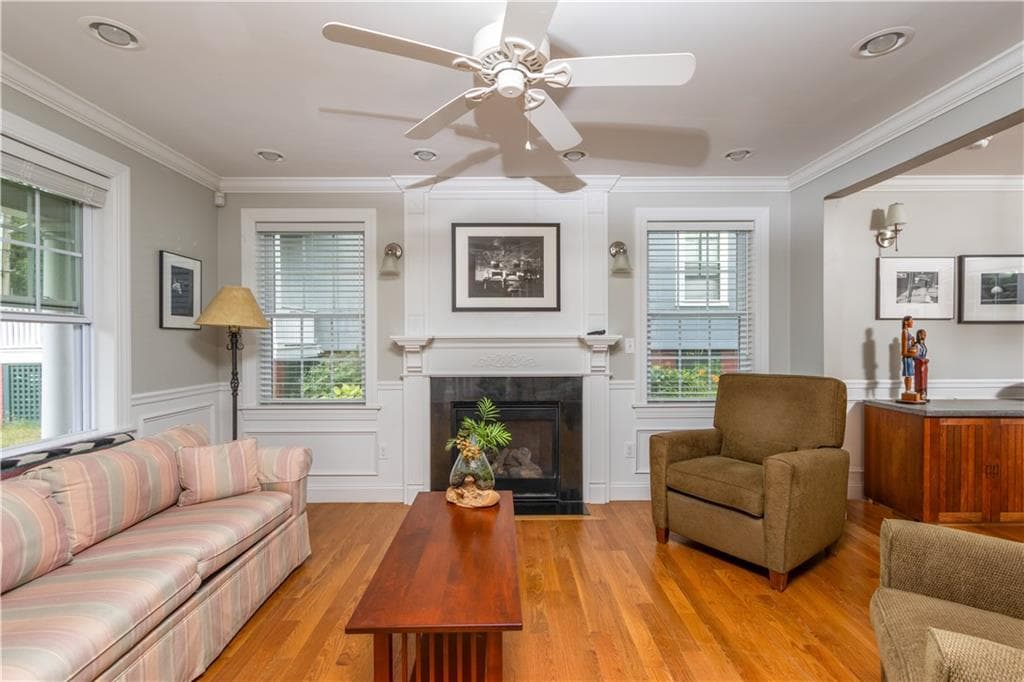 Single Family Residence at 155 Pleasant Street, Providence, photo 14 of 34