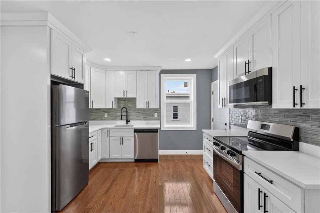 Condominium at 100 Knight Street UNIT 6, Providence, photo 3 of 13