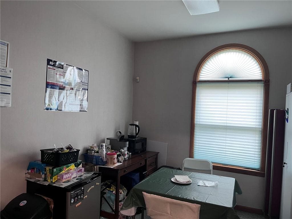 623 Post Road photo 12