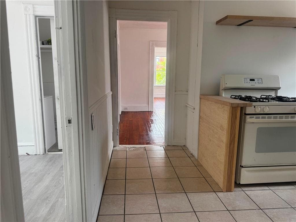 Multi Family at 792 Atwells Avenue, Providence, photo 34 of 47