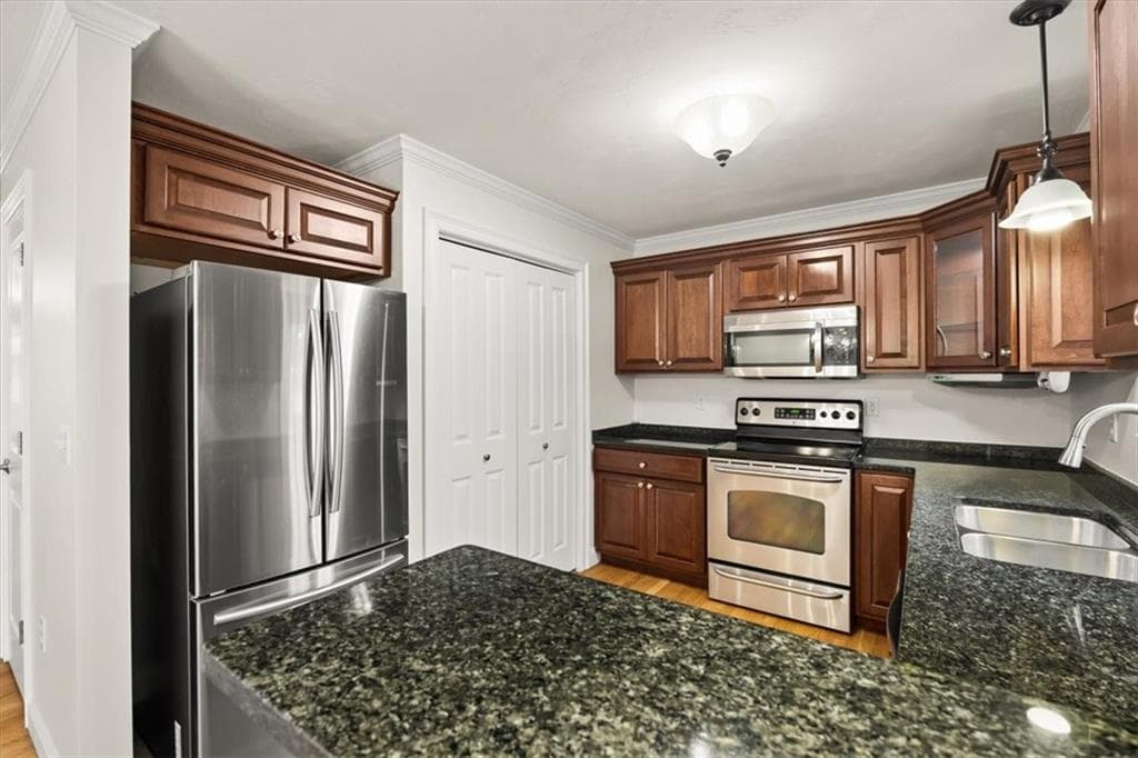 Condominium at 16 Streamview Drive UNIT 16, Cumberland, photo 10 of 50