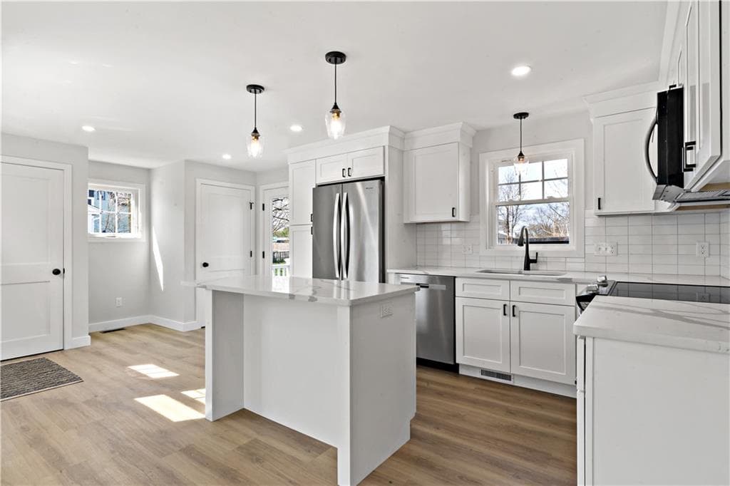 6 Monast Street UNIT 1 photo 4