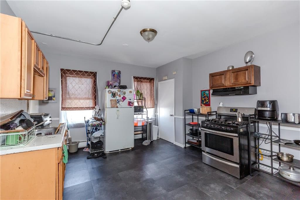 Multi Family at 53 55 Fairmount Avenue, Providence, photo 22 of 31