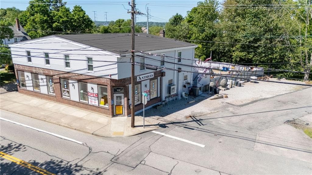 Multi Family at 1019 Main Road, Tiverton, photo 24 of 31