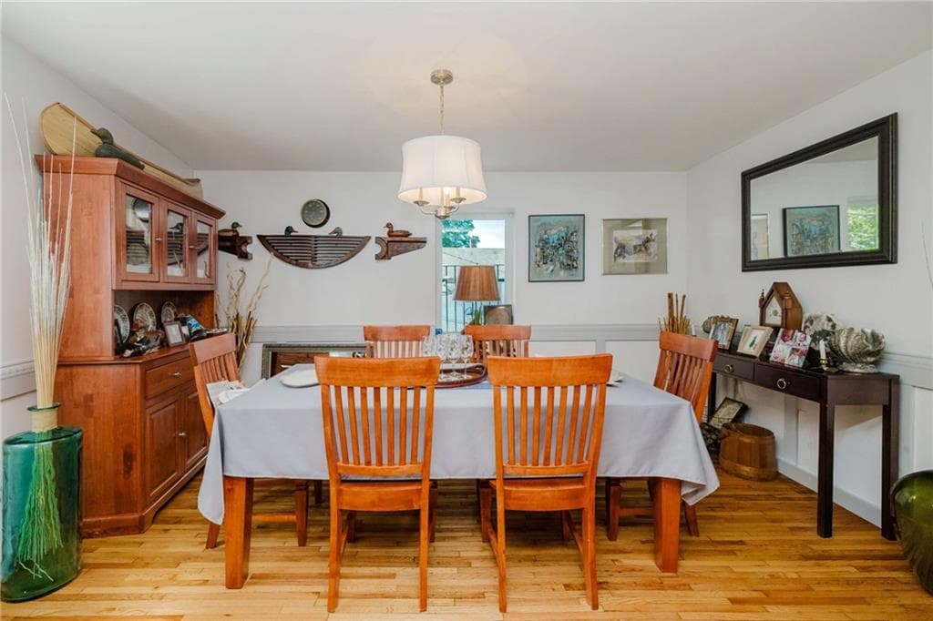 Multi Family at 1019 Main Road, Tiverton, photo 8 of 31