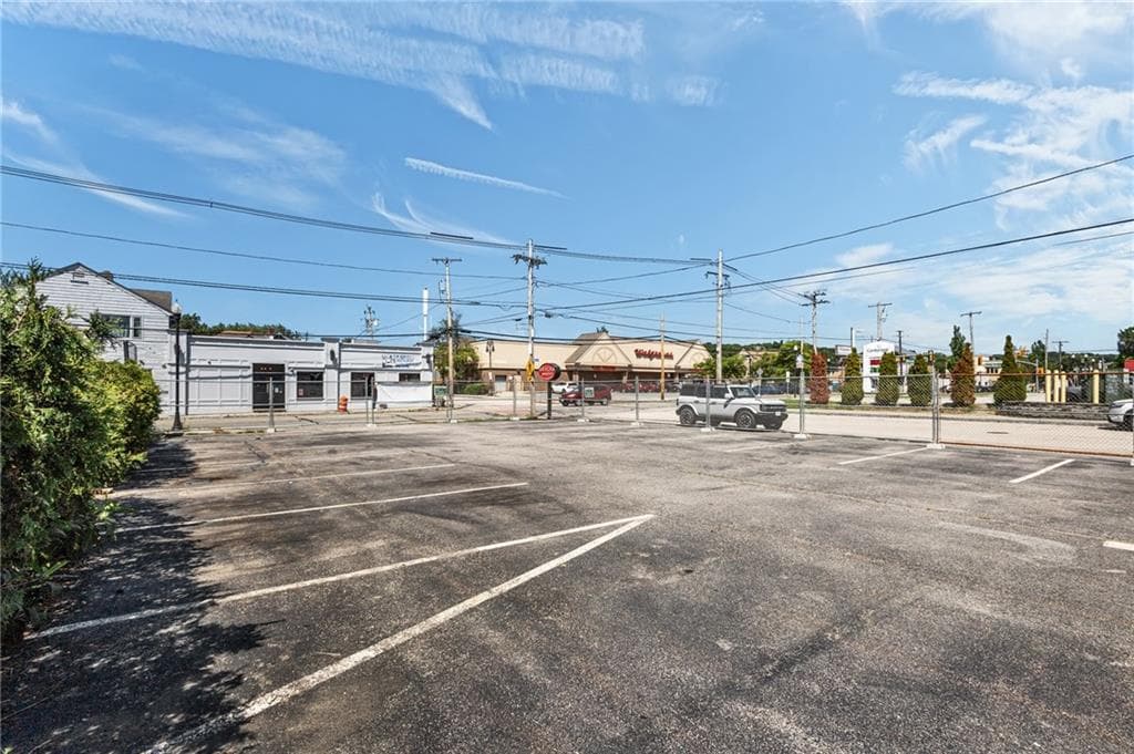 162 Vincent Avenue photo 8