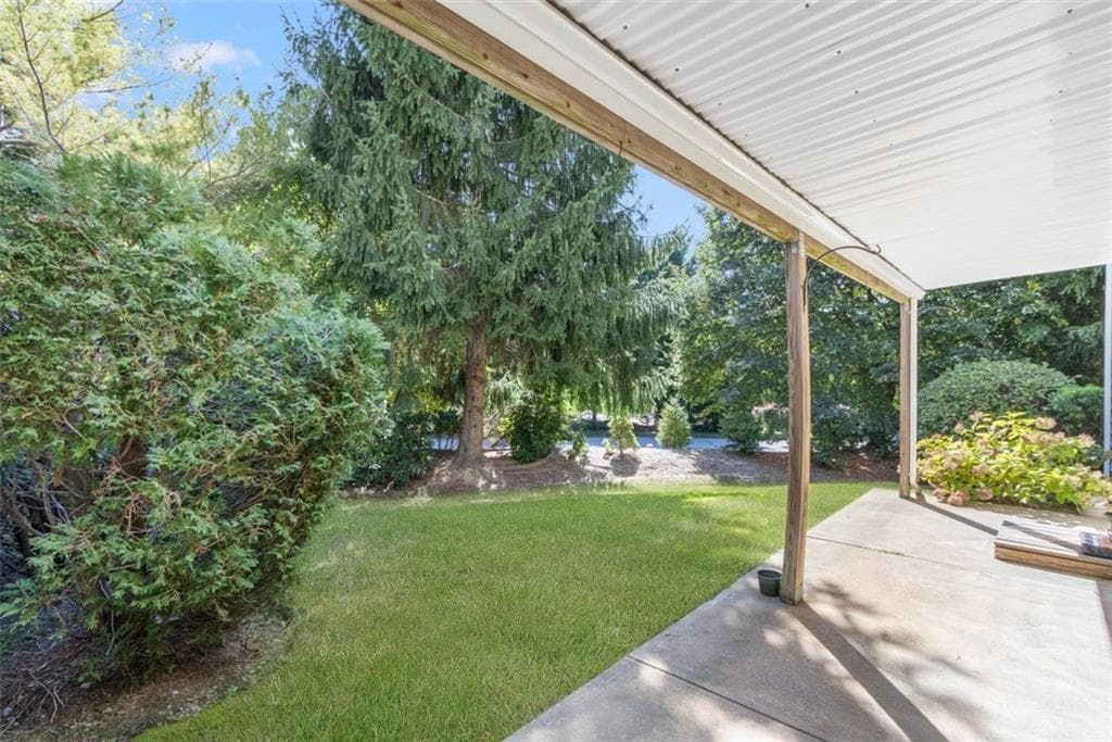 Condominium at 1 Bristol Woods Drive UNIT B1, Bristol, photo 27 of 31