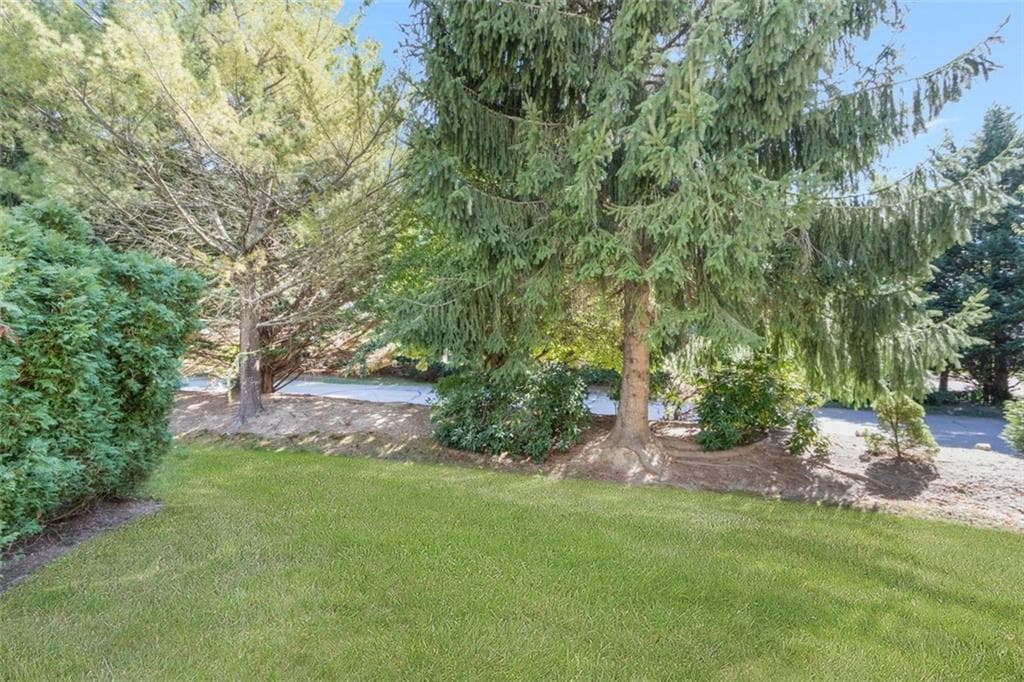 Condominium at 1 Bristol Woods Drive UNIT B1, Bristol, photo 28 of 31
