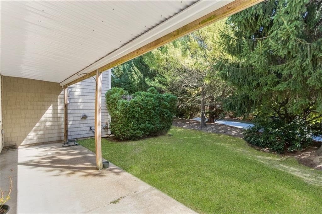 Condominium at 1 Bristol Woods Drive UNIT B1, Bristol, photo 29 of 31