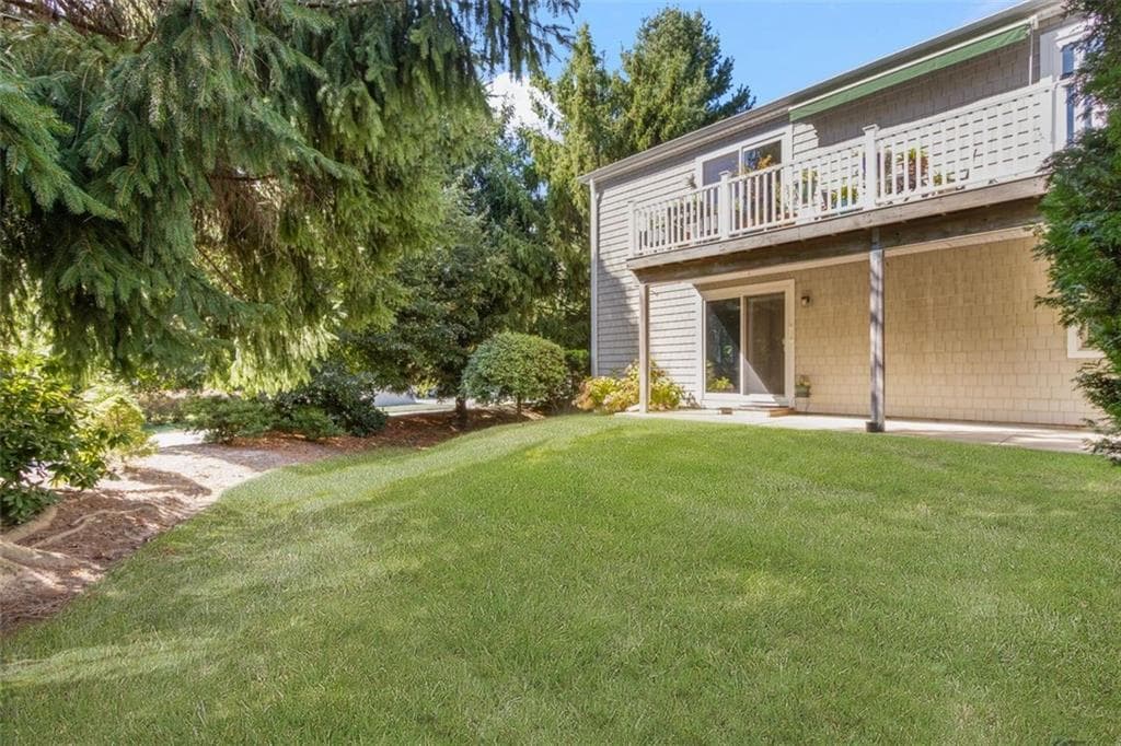 Condominium at 1 Bristol Woods Drive UNIT B1, Bristol, photo 25 of 31