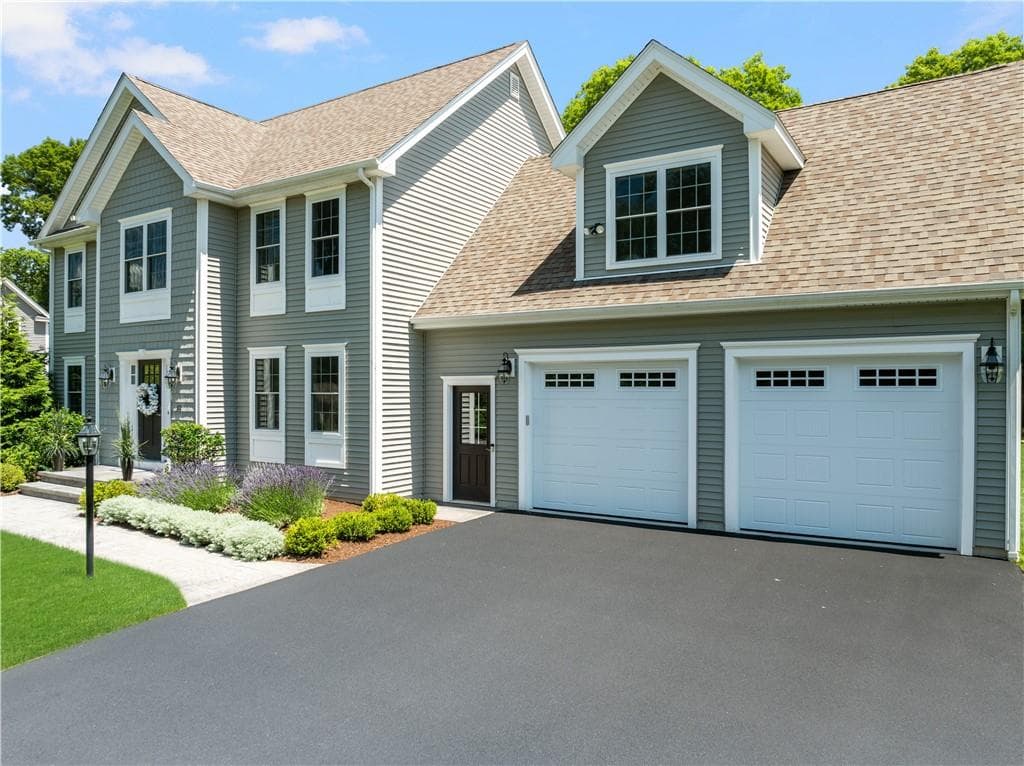 42 East Lantern Road photo 2