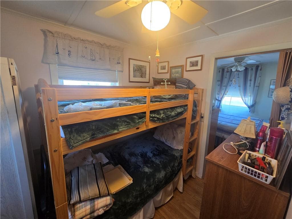 725 H Succotash Road photo 16