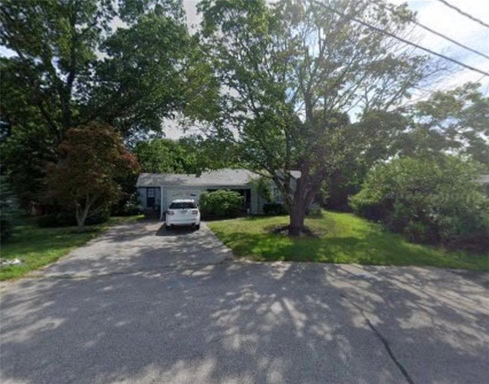 Single Family Residence at 15 Sarah Teft Drive, Warwick, photo 3 of 13