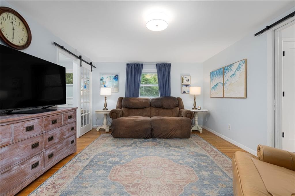 1 Gladridge Drive photo 18
