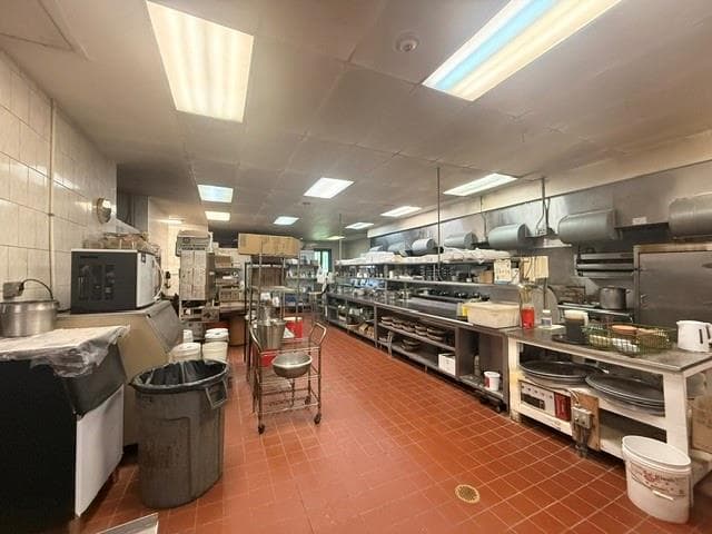 Commercial at 1172 Main Street, Richmond, photo 5 of 10