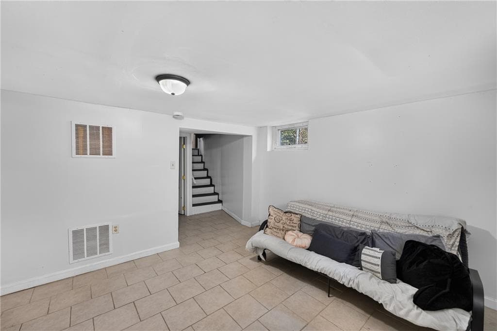 167 Narragansett Street photo 14