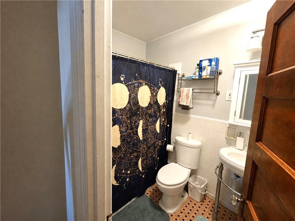 Condominium at 29 31 Laura Street UNIT 3, Providence, photo 13 of 20