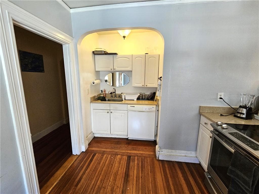 Condominium at 29 31 Laura Street UNIT 3, Providence, photo 11 of 20