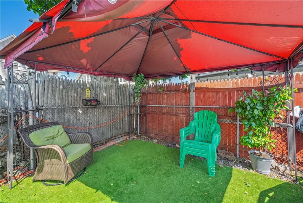 62 Mary Avenue photo 35