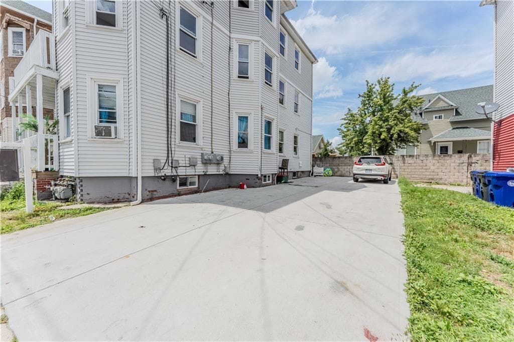 Multi Family at 271 Union Avenue, Providence, photo 2 of 18