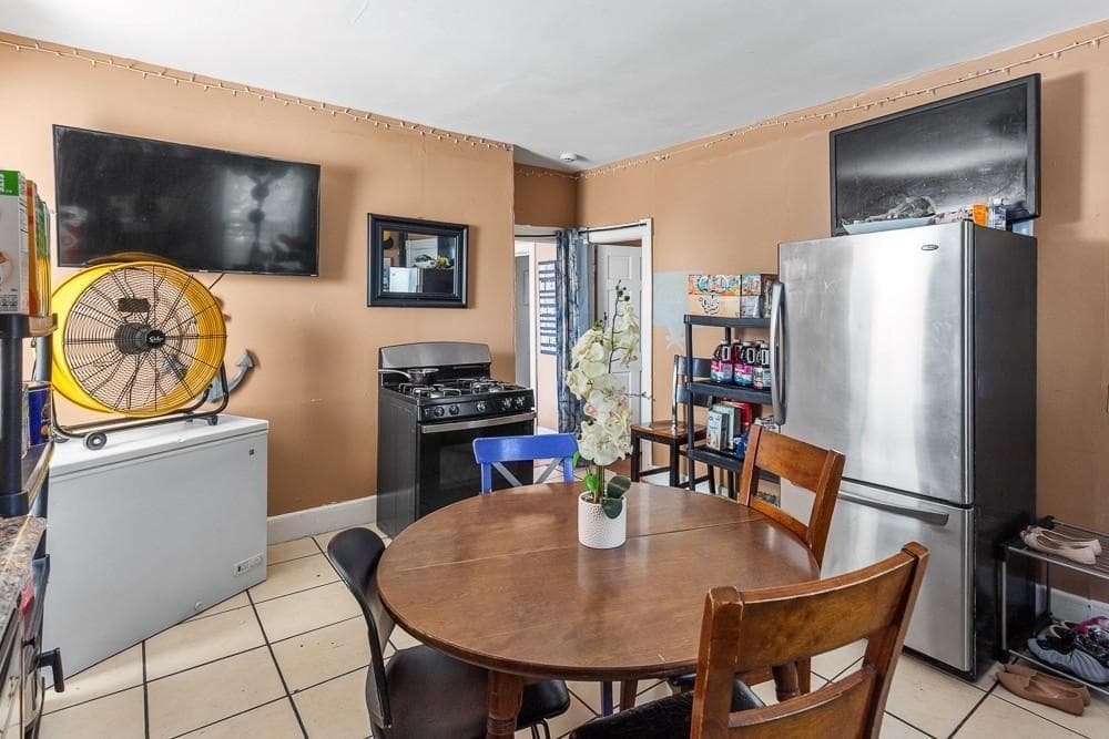 155 Ohio Avenue photo 3