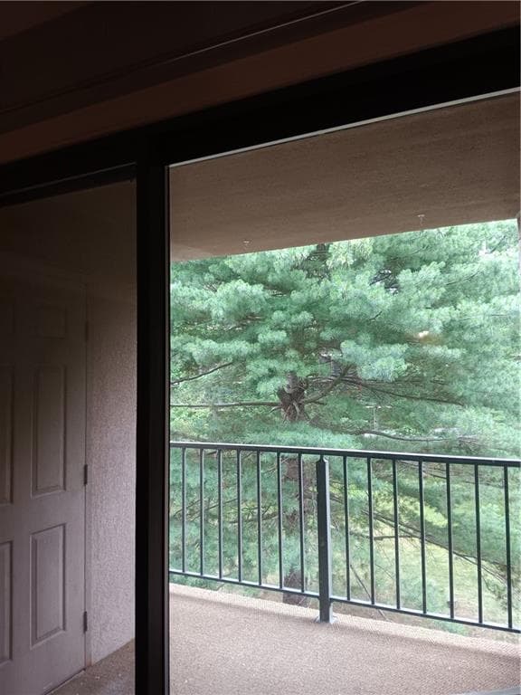 650 East Greenwich Avenue UNIT 3-305 photo 12