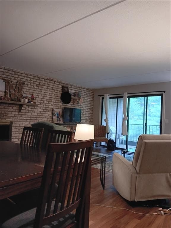 650 East Greenwich Avenue UNIT 3-305 photo 3