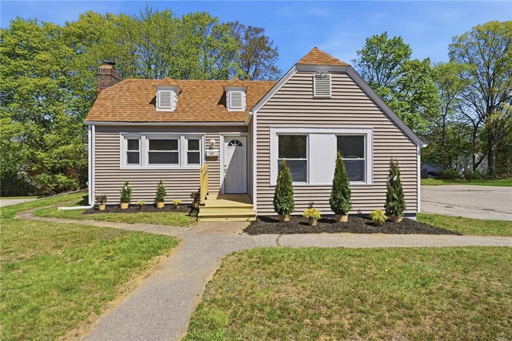 1567 Centerville Road photo 3