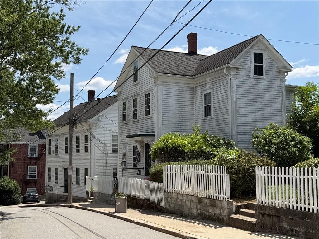 42 84 Church Street photo 20