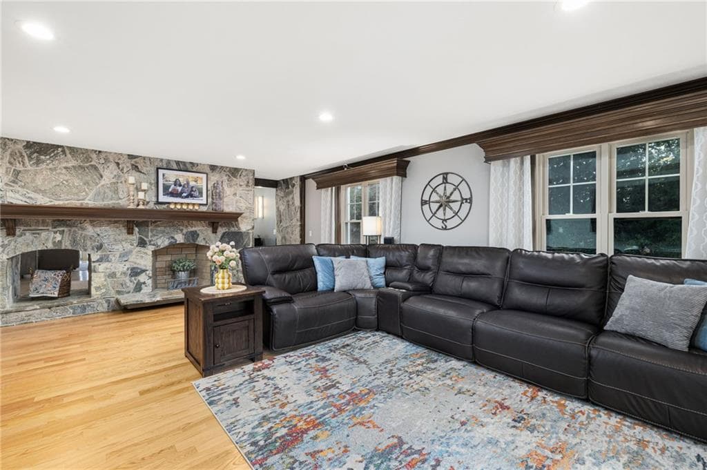 Single Family Residence at 365 West Wrentham Road, Cumberland, photo 16 of 48