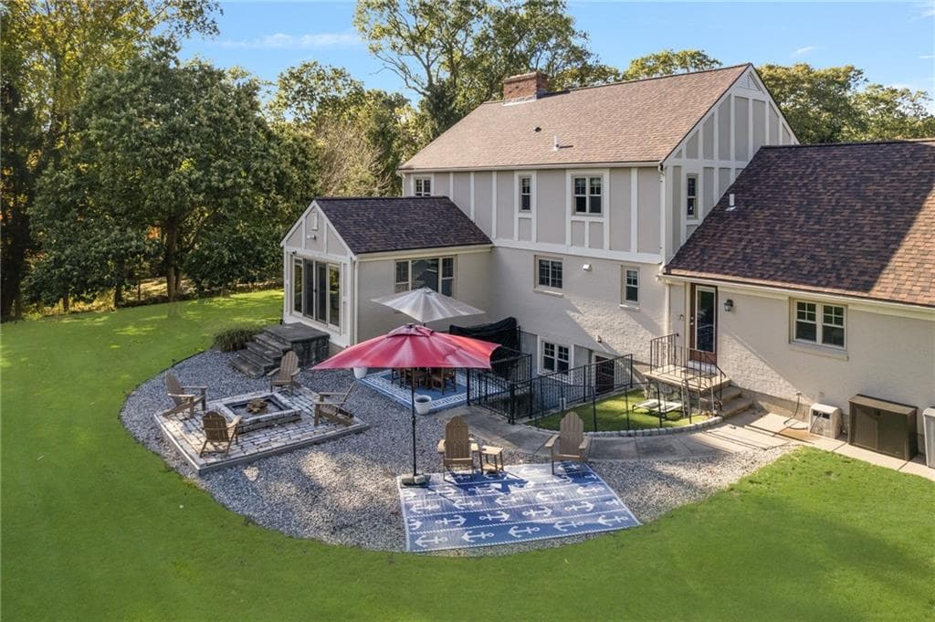 Single Family Residence at 365 West Wrentham Road, Cumberland, photo 3 of 48