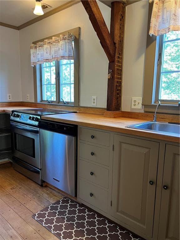 Multi Family at 189 Danielson Pike, Scituate, photo 29 of 44
