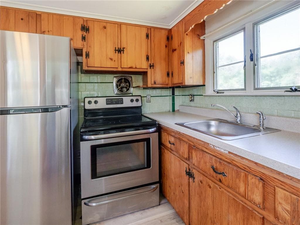 Multi Family at 657 Danielson Pike, Scituate, photo 22 of 26