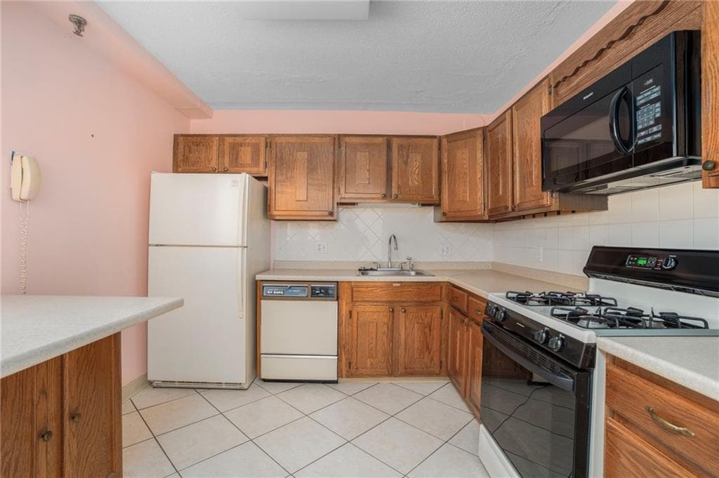 200 Hoffman Avenue UNIT 402 photo 14